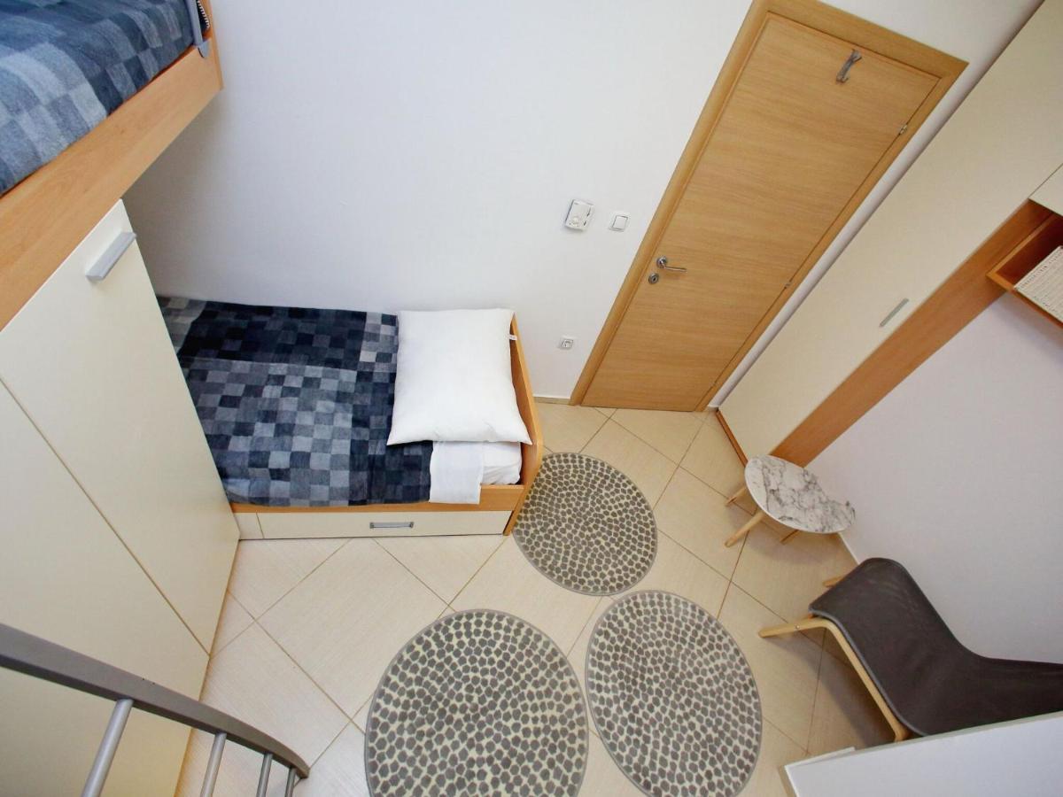 Sun-Kissed Apartment In Bibinje With Garden Екстер'єр фото