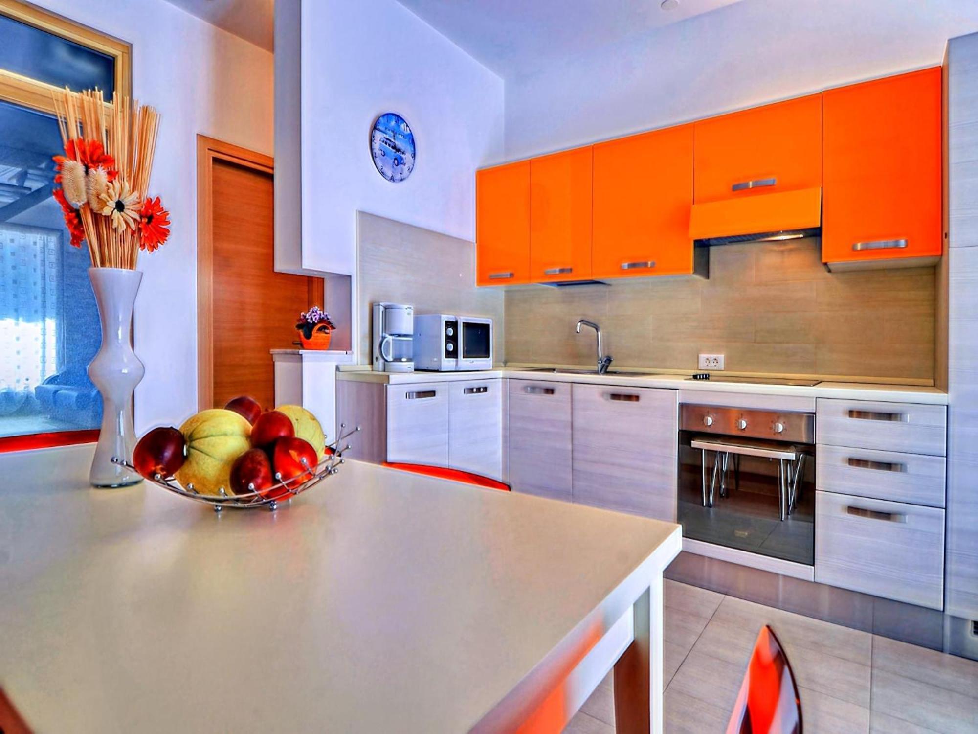 Sun-Kissed Apartment In Bibinje With Garden Екстер'єр фото